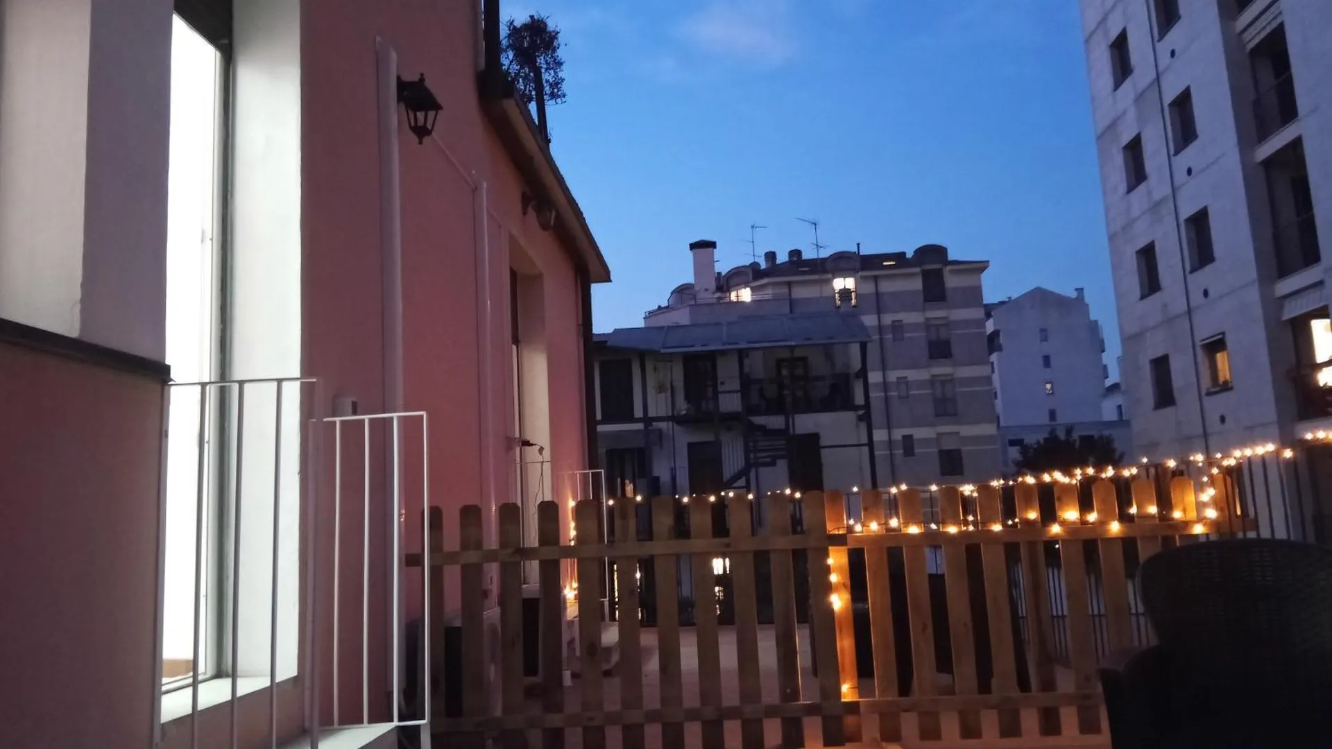 Eros Casa Bed & Breakfast Milan Italy